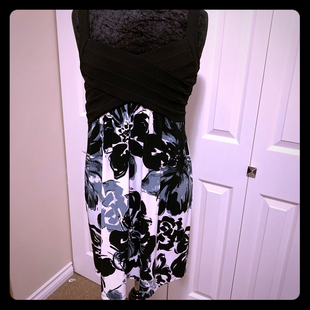 Dress size M/L